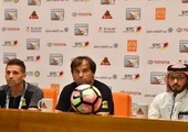 بالفيديو... مدرب اتحاد جدة يعتذر عن الخسارة أمام الشباب بالدوري السعودي