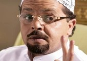 بالفيديو... محمد هنيدي سائق في أوبر.. ماذا فعل مع زبائنه؟