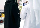 إماراتي يطلق زوجته بعد أن رآها دون مكياج