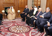 العاهل يؤكد أهمية تعزيز العلاقات بين دول الخليج وبريطانيا في المجالات كافة