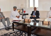 خلف يوجه لوضع خطة لمكافحة الجراد الصحراوي 