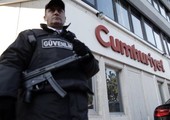 الشرطة التركية تعتقل صحافيين بصحيفة جمهوريت المعارضة بتهمة الإرهاب