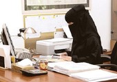 السماح للسعوديات بالعمل في الصيدليات ومحلات النظارات بالمولات