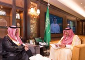 ولي العهد السعودي يتسلم رسالة خطية من وزير الداخلية