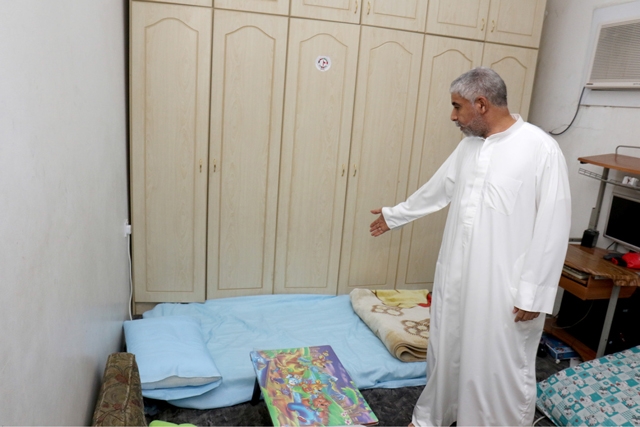 بالفيديو أسرة بحرينية تنتظر بيتها منذ 23 عاماً… وعائلها اشتعل بالفيديو أسرة بحرينية تنتظر بيتها منذ 23 عاماً… وعائلها اشتعل