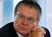 احتجاز وزير الاقتصاد الروسي في قضية رشوة