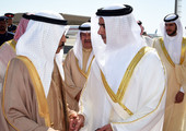 رئيس الوزراء يستقبل نائب رئيس مجلس الوزراء بدولة الإمارات لدى مشاركته في ختام تمرين 