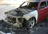 بالصور... حريق يلتهم سيارة بحريني في سار ولا إصابات