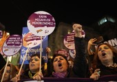 تظاهرة في اسطنبول احتجاجاً على العنف ضد النساء