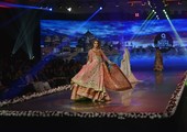 بالصور: عروض أزياء الزفاف مميزة في أسبوع الموضة في باكستان