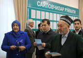 بالصور... فتح مراكز الاقتراع للإنتخابات الرئاسية في أوزبكستان 