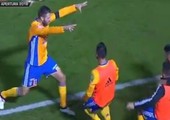 بالفيديو... احتفال جينياك الغريب بهدفه التاريخي في بطولة المكسيك