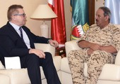 القائد العام لقوة دفاع البحرين يستعرض علاقات التعاون مع السفير الألماني
