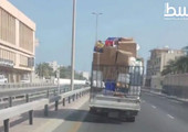 بالفيديو... الحمولات الزائدة تثير استياء مرتادي الطرق  