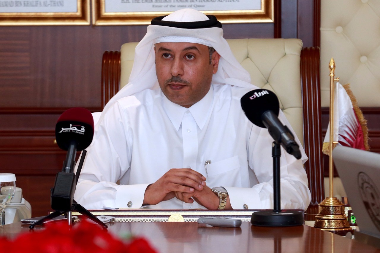 قطر تلغي نظام الكفالة في قانون العمل دولية صحيفة الوسط البحرينية مملكة البحرين