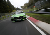 حول حلبة نوربورغرينغ في 7:10.9 دقيقة  مرسيدسAMG  GT R  تستحق لقب 