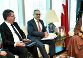 حميدان يبحث مع السفير البريطاني تعزيز التعاون لتطوير المجالات العمالية