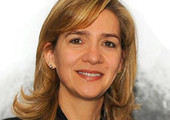 الأميرة كريستينا تشجع منتخب إسبانيا أمام تونس في مونديال اليد