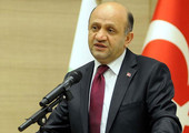 وزير تركي يحث ألمانيا على رفض طلبات لجوء من عسكريين أتراك