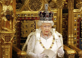 الملكة اليزابيث تحتفل بمرور 65 عاما على اعتلائها عرش بريطانيا