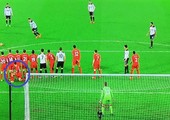 بالفيديو... خدعة كوتينيو لإبطال ركلة إريكسن الحرة