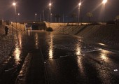 بالفيديو والصور... الأمطار تغلق نفق عالي وبوري