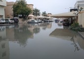 بالفيديو والصور... أهالي مجمع 935 بحجيات الرفاع ما زالوا يعانون بفعل مياه الأمطار 