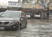 بالفيديو والصور... هكذا بدت شوارع طشان وأصحاب محلات يشكون تكبدهم خسائر بفعل مياه الأمطار