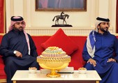 بالصور... احتفاء فيصل بن راشد بصقارة البحرين ودول التعاون في تكريم خاص
