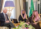 العاهل السعودي يبحث مع سيناتور أمريكي العلاقة بين الرياض وواشنطن