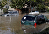 فيضانات في شوارع سان خوسيه مع هطول أمطار غزيرة على كاليفورنيا