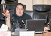 الدوسري تناشد رئيس الوزراء إمهال الخدم والعمال قبل وقف الدعم الصحي
