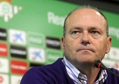 ديبورتيفو لاكورونا يعلن رسميا تعاقده مع المدير الفني بيبي ميل