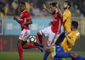 بالفيديو... بنفيكا يقترب من نهائي كأس البرتغال بثنائية في إستوريل