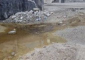 بالصور... تسرب لمياه الصرف الصحي بمجمع 633 في المعامير ولا تجاوب من المعنيين