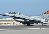 سفن حربية وطائرات مقاتلة مصرية تصل البحرين للمشاركة في التمرين المشترك 