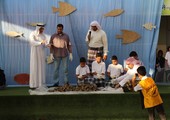 البحرين | بالفيديو والصور... مدرسة في سترة تهدي طلابها محاراً ولؤلؤاً طبيعياً