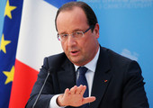 الرئيس الفرنسي يندد بمزاعم فيون بالاشتراك في مؤامرة ضده