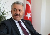 تركيا تقول إنها تتفاوض مع سلطات الطيران الدولية بشأن حظر الإلكترونيات