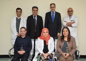 البحرين : طبيب زائر بالسلمانية يجري عمليات جراحية لمرضى الرعاش وتيبس العضلات