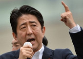رئيس وزراء اليابان يقول انه يتفق مع ترامب على أن تجربة كوريا الشمالية الصاروخية تهديد خطير