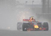 وسط حالة ارتباك بسبب سوء الطقس... فيرستابن الأسرع في التجربة الحرة الأولى لسباق الفورمولا1 الصيني