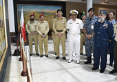 البحرين : وفد من كلية الدفاع الوطني الباكستاني يزور المتحف العسكري