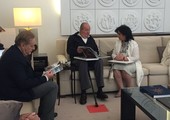 الشيخة مي تستقبل عاهل إسبانيا السابق