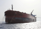 ضبط ناقلتين تهربان النفط وطاقميهما قبالة السواحل الليبية
