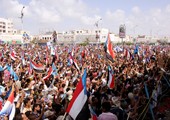 الآلاف يحتجون في اليمن ضد إقالة زعيمين من الجنوب