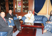 البحرين : وزير 
