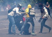 ارتفاع عدد قتلى احتجاجات فنزويلا إلى ما لا يقل عن 42
