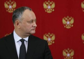 حكومة مولدوفا تطرد خمسة دبلوماسيين روسا والرئيس ينتقد